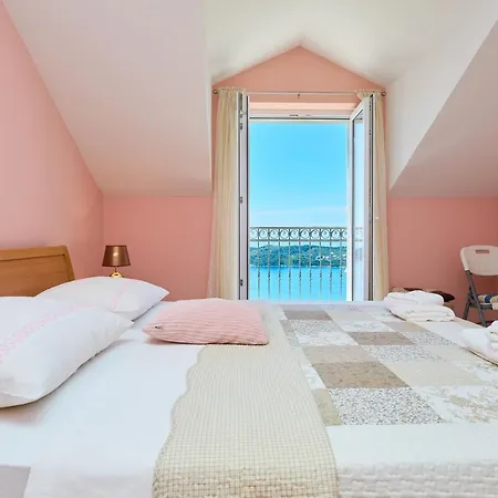 Helton Seaview Apartman Orasac